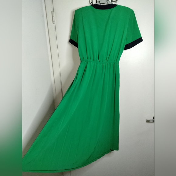 Leslie Fay (Size 8) Vintage Green & Navy Trim Pearl Button SS Fit & Flare Dress - Picture 8 of 9